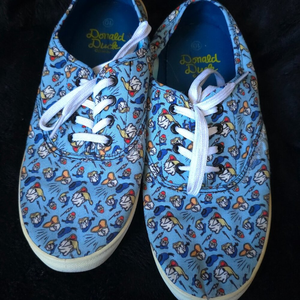 Disney Donald Duck Sneakers, Women’s shoes, Size 10